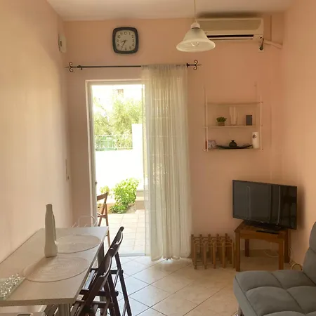 Ilisia Neapoli 2 Apartment